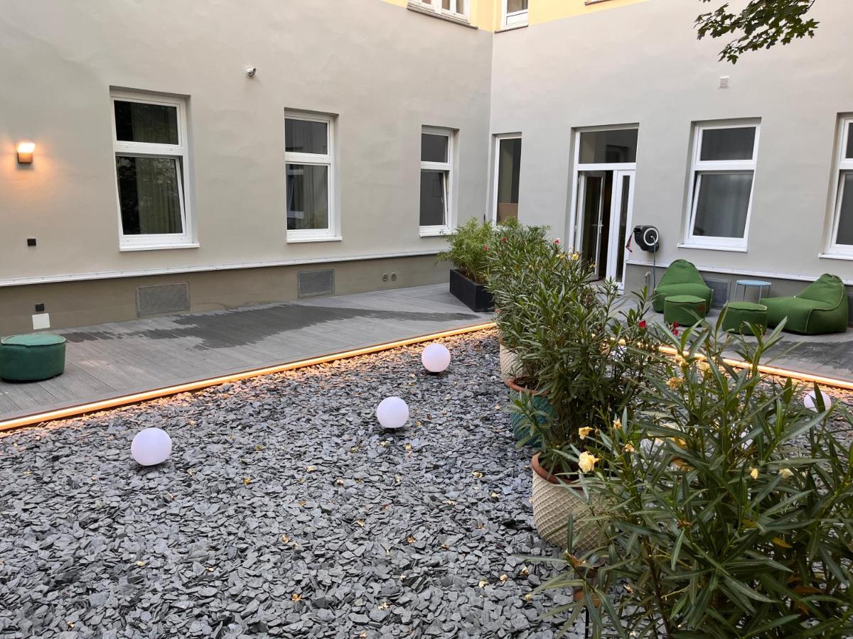 Street Living Hotel - Apartments Wien Exteriör bild